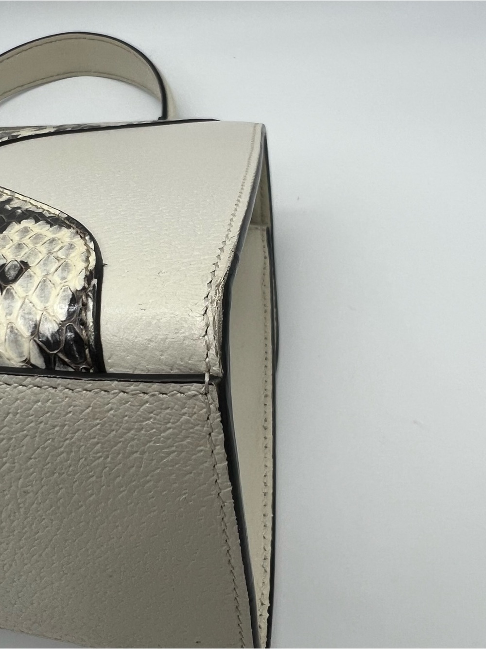 Gucci Osiride Top-handle Crossbody in beige Python&calfskin&canvas gold hardware - Picture 10 of 16